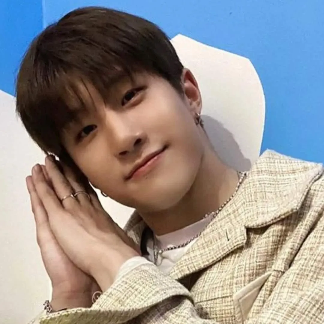 아스트로의 최신 사진