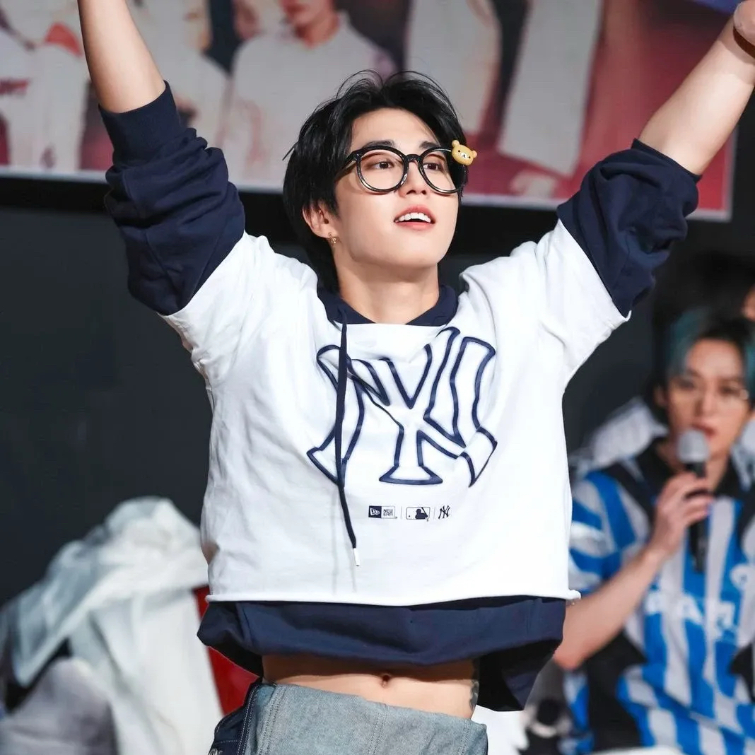 Latest photo of HAN (Stray Kids)