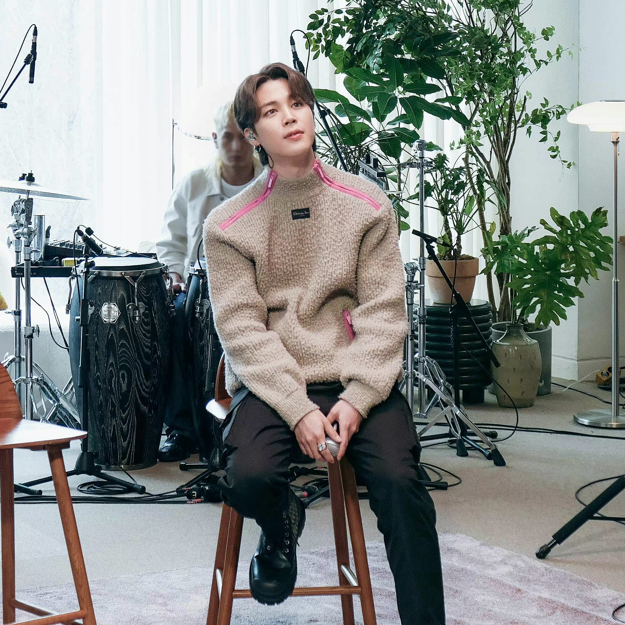 A moment captured by Jimin (BTS)'s fan