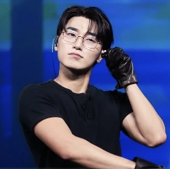 Hot post catching attention from 산 (에이티즈)'s fandom