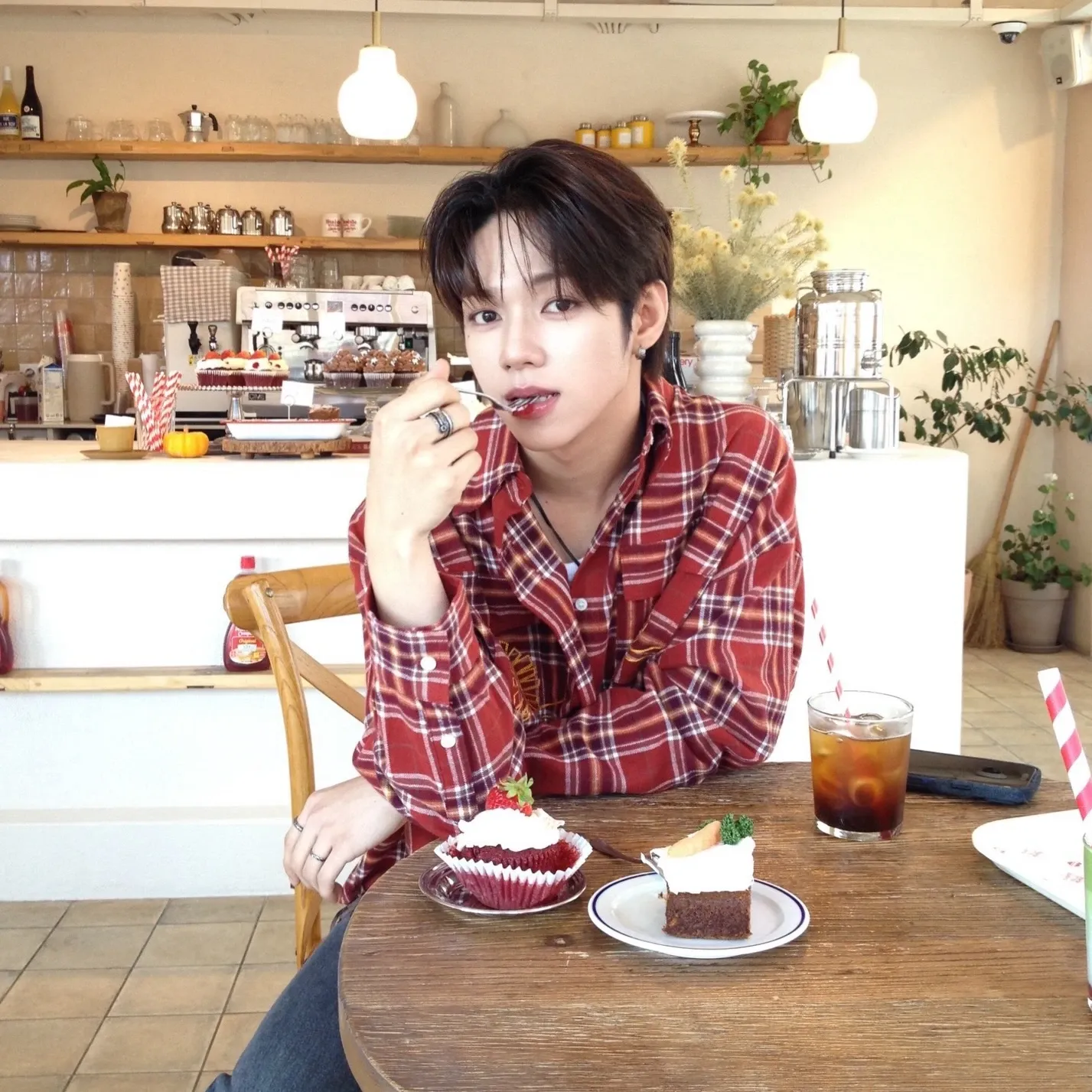 Latest photo of JL (AHOF)