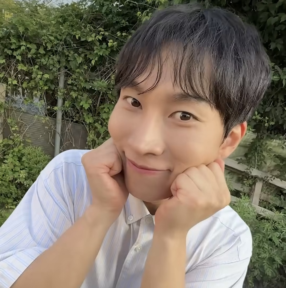 Behind-the-scenes cut of Seo Eunkwang (BTOB)