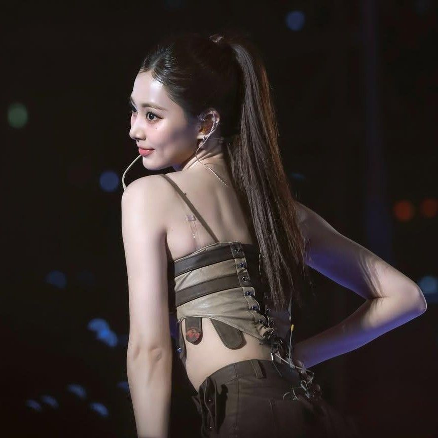 Foto terbaru Tzuyu (TWICE)