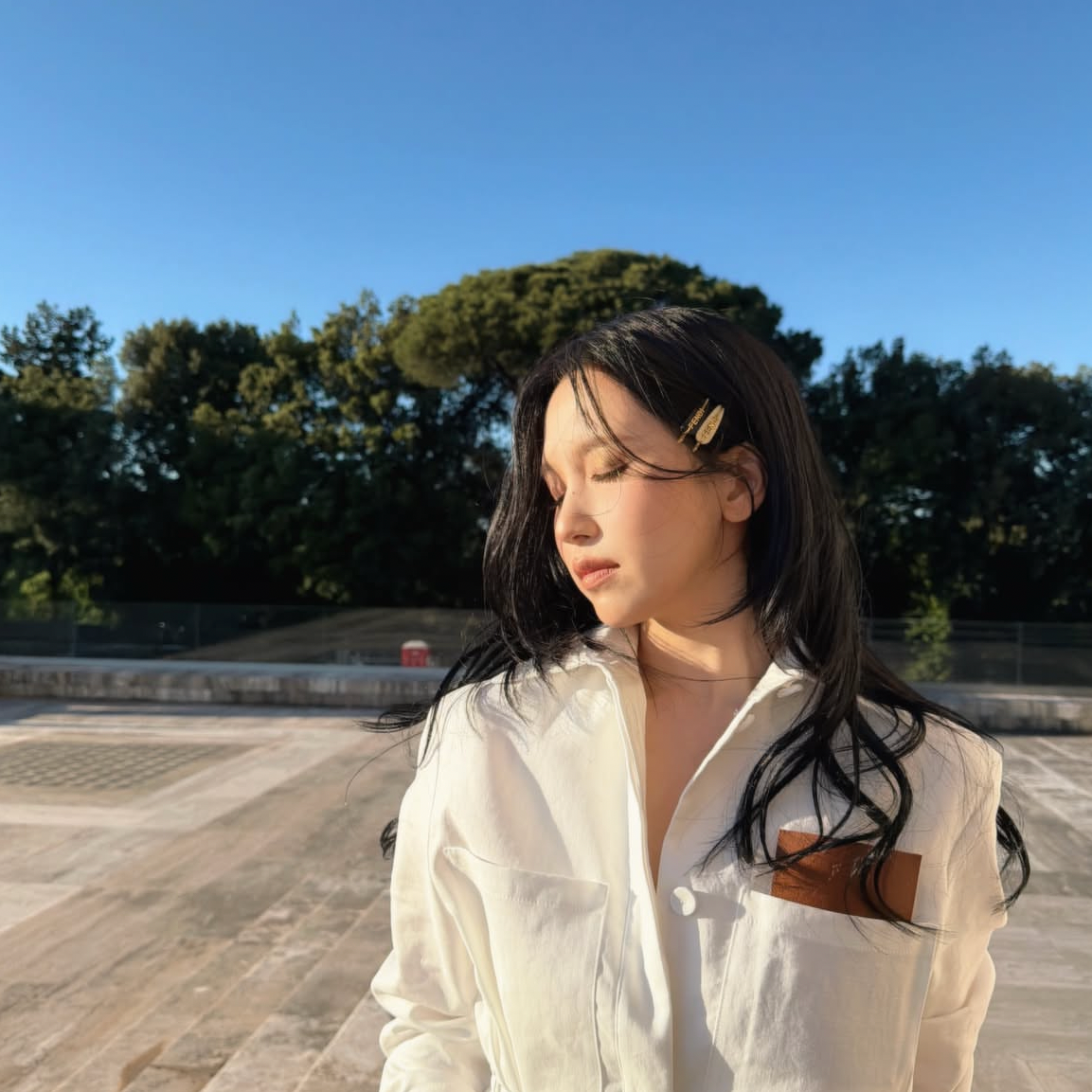 Foto aktivitas terbaru Mina (TWICE)