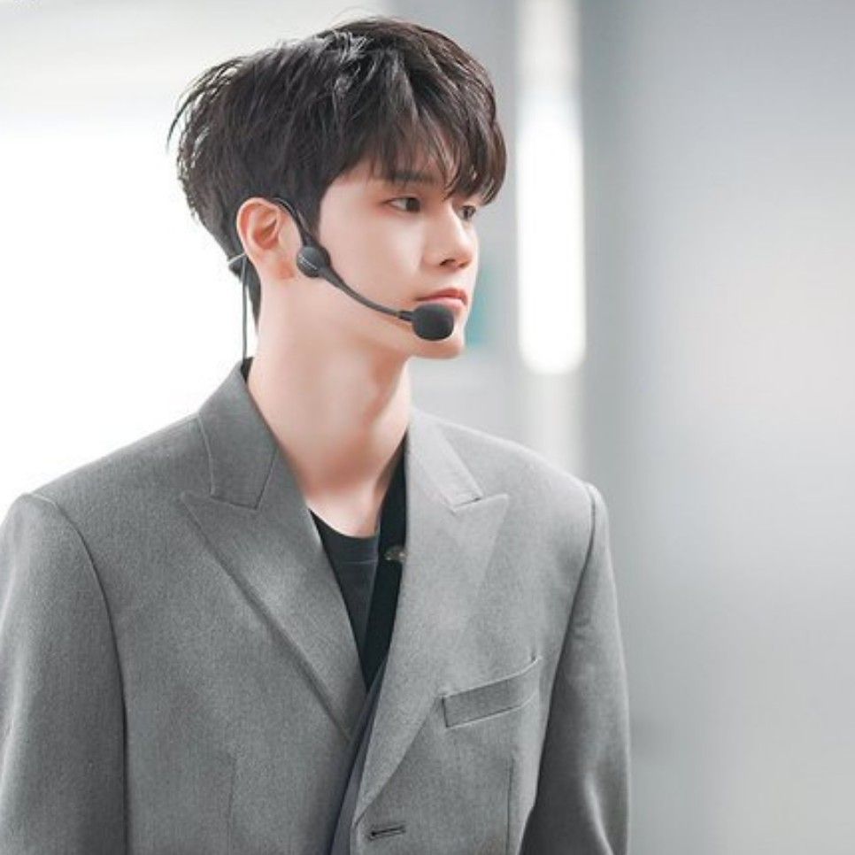 옹성우의 비하인드 컷