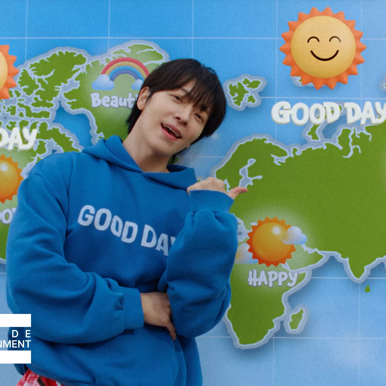 Behind-the-scenes cut of Donghae (Super Junior)