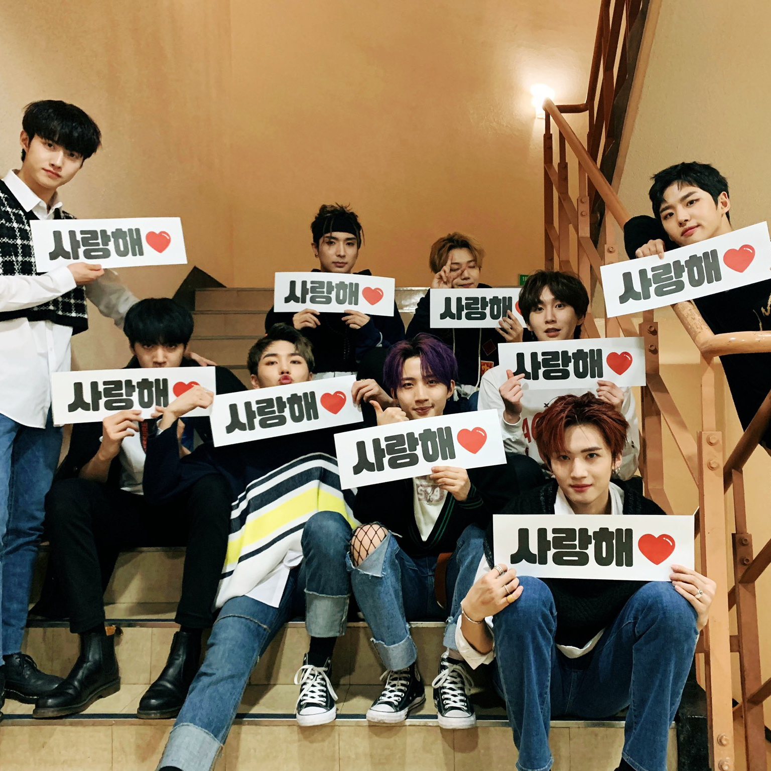 펜타곤 최근 활동샷