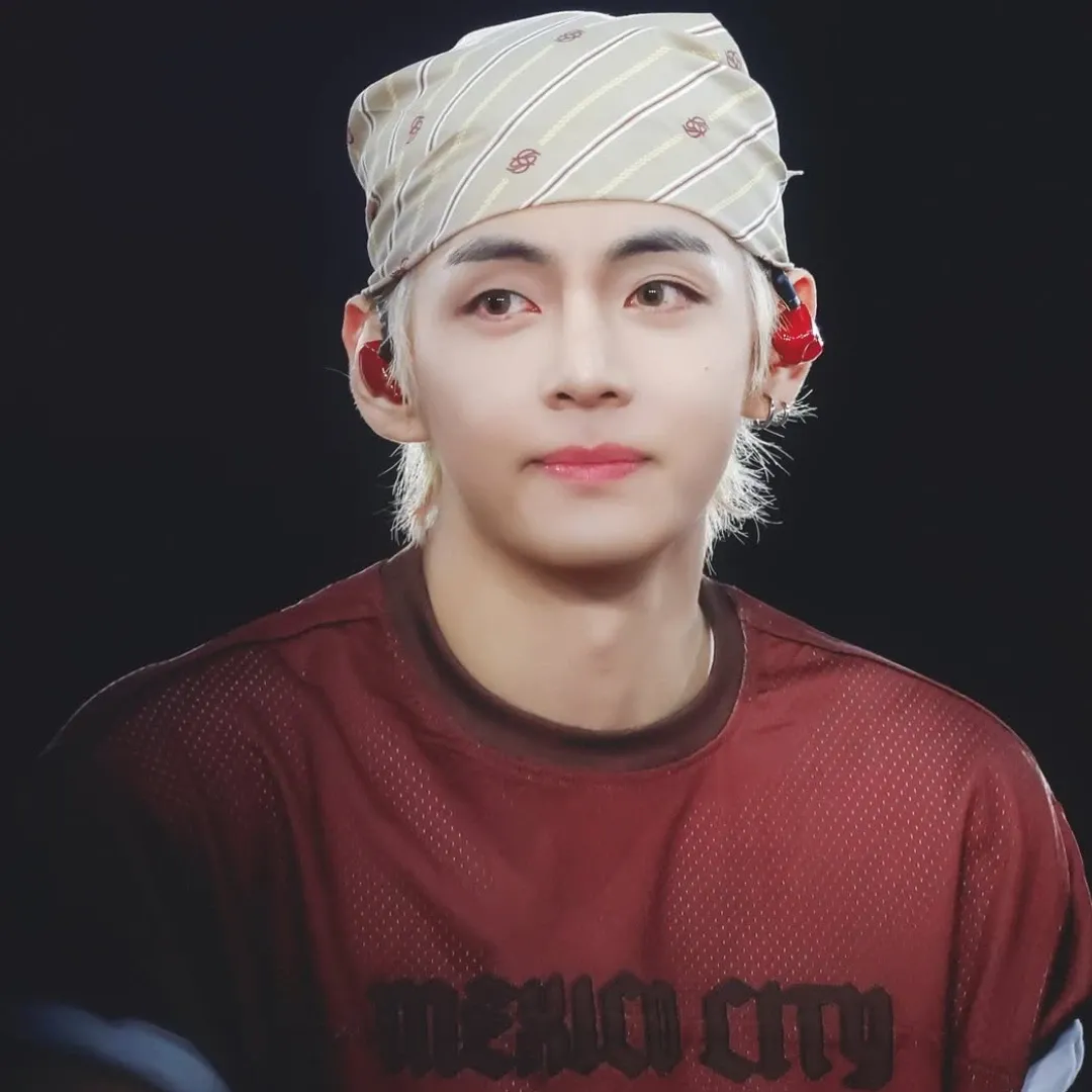 뷔 (방탄소년단) 최근 활동샷