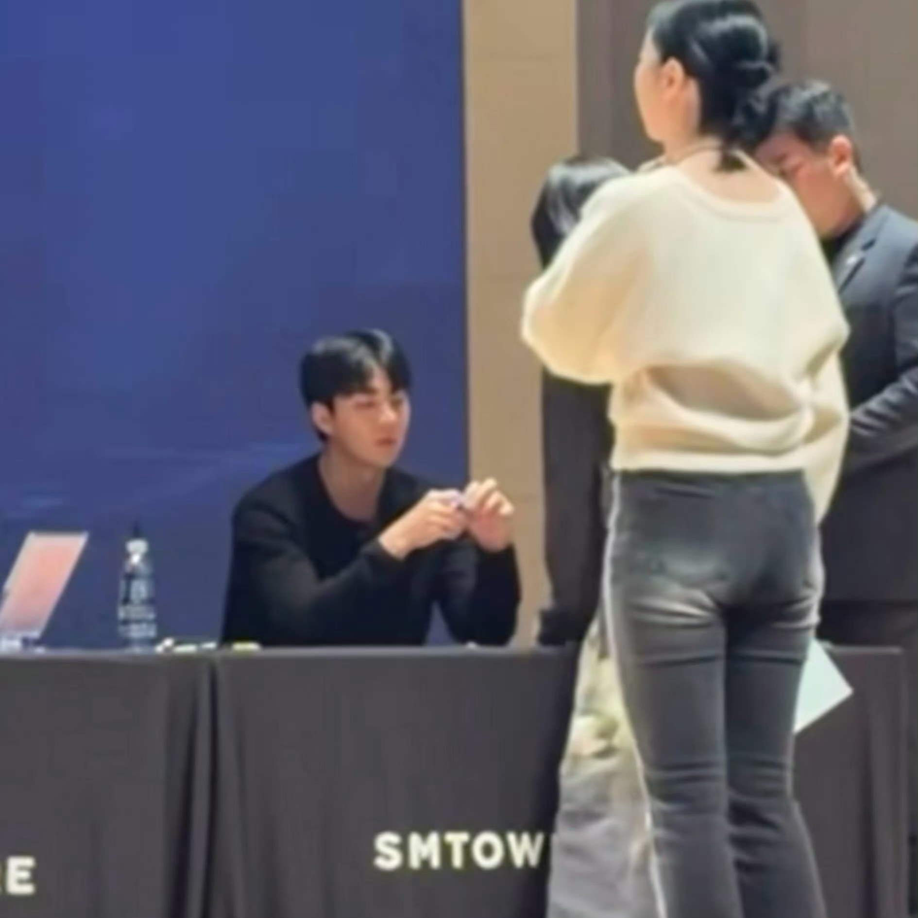 세훈 (EXO) 팬이 찍은 순간