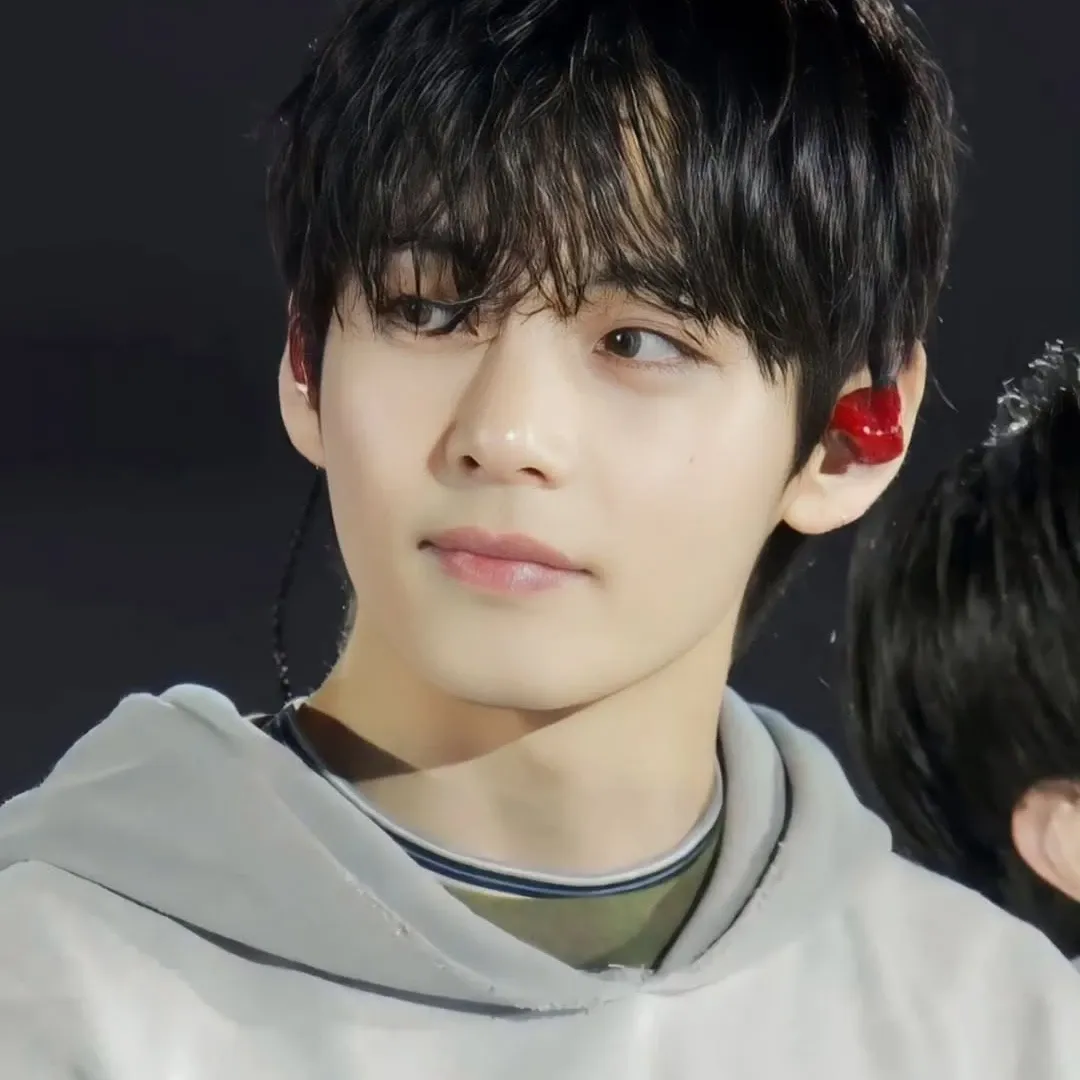 Momen yang diabadikan oleh penggemar V (BTS)