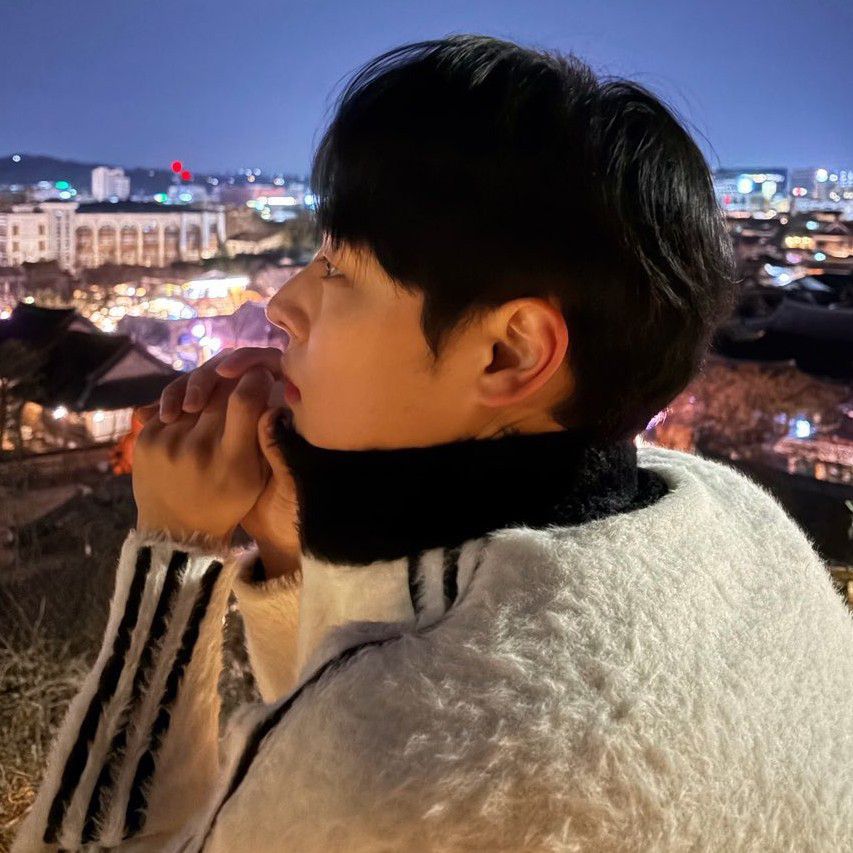 Latest photo of Choi Byungchan