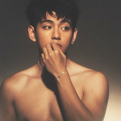 Foto aktivitas terbaru V (BTS)