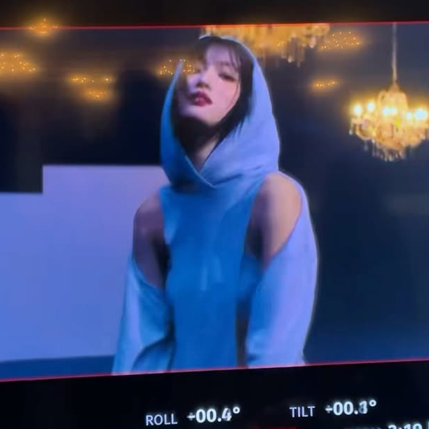 モモ (TWICE)の舞台裏ショット