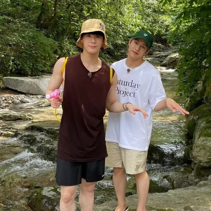 Behind-the-scenes cut of Jinjin (ASTRO)