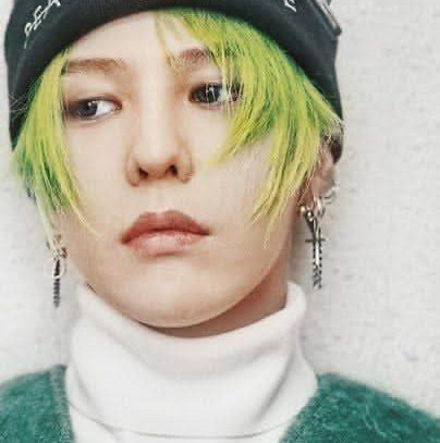 Recent activity shot of G-DRAGON (BIGBANG)