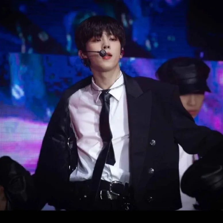 Recent activity shot of Kim Wooseok