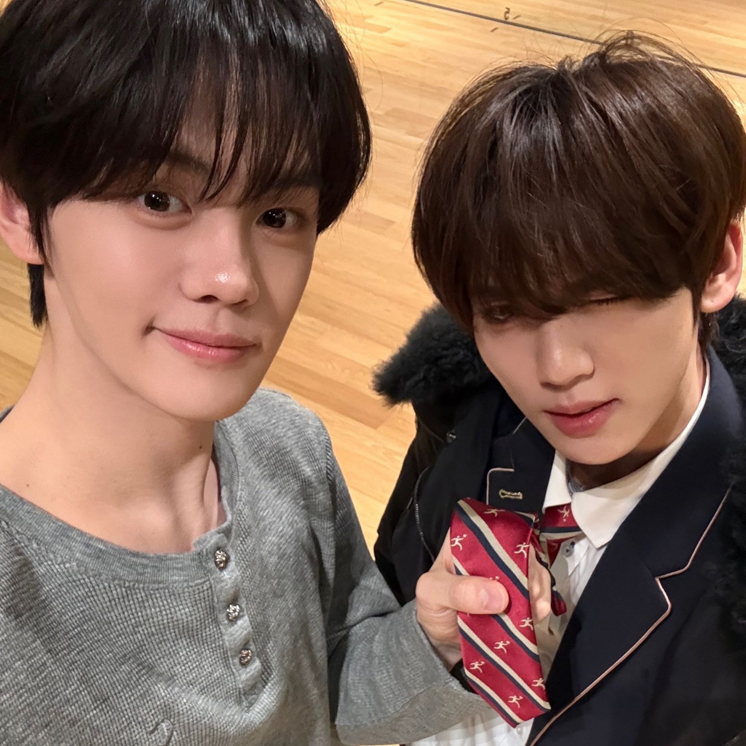 Latest photo of Kim Gyuvin (ZEROBASEONE)