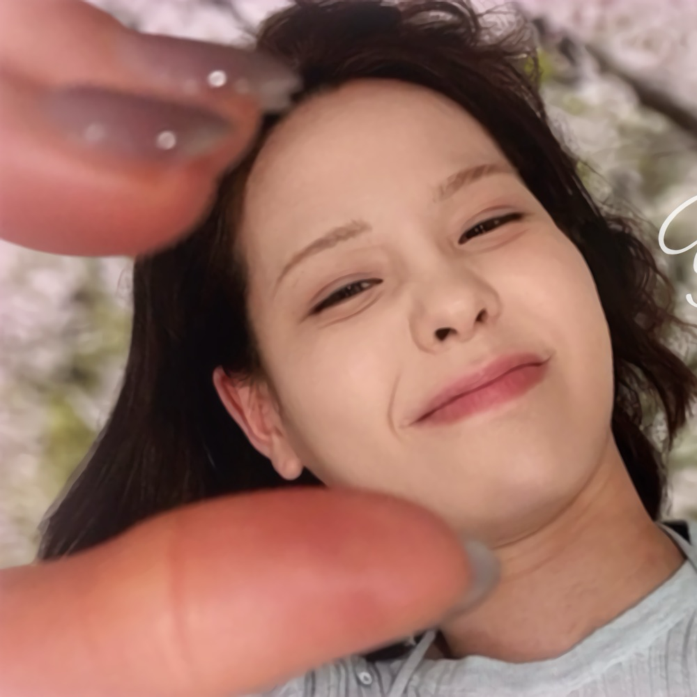 Behind-the-scenes cut of Mako (NiziU)