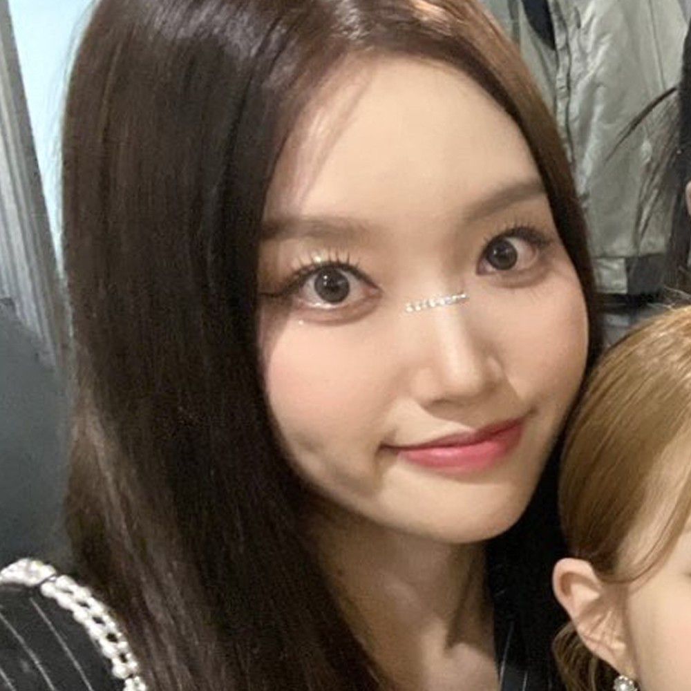 A moment captured by Loossemble's fan