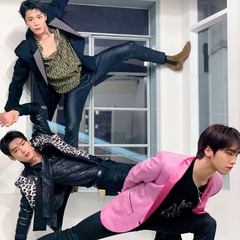 A moment captured by Rocky's fan