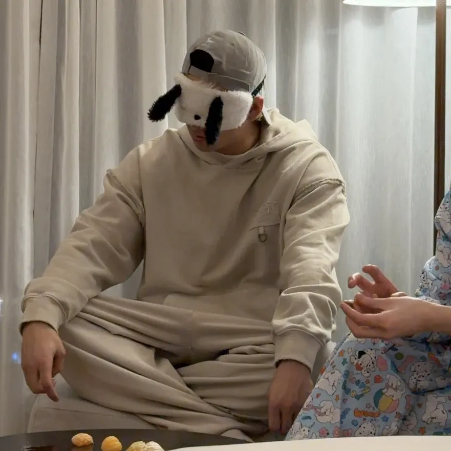 백호의 비하인드 컷