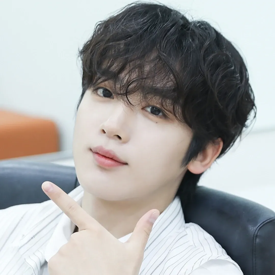 Latest photo of Kim Yohan (WEi)