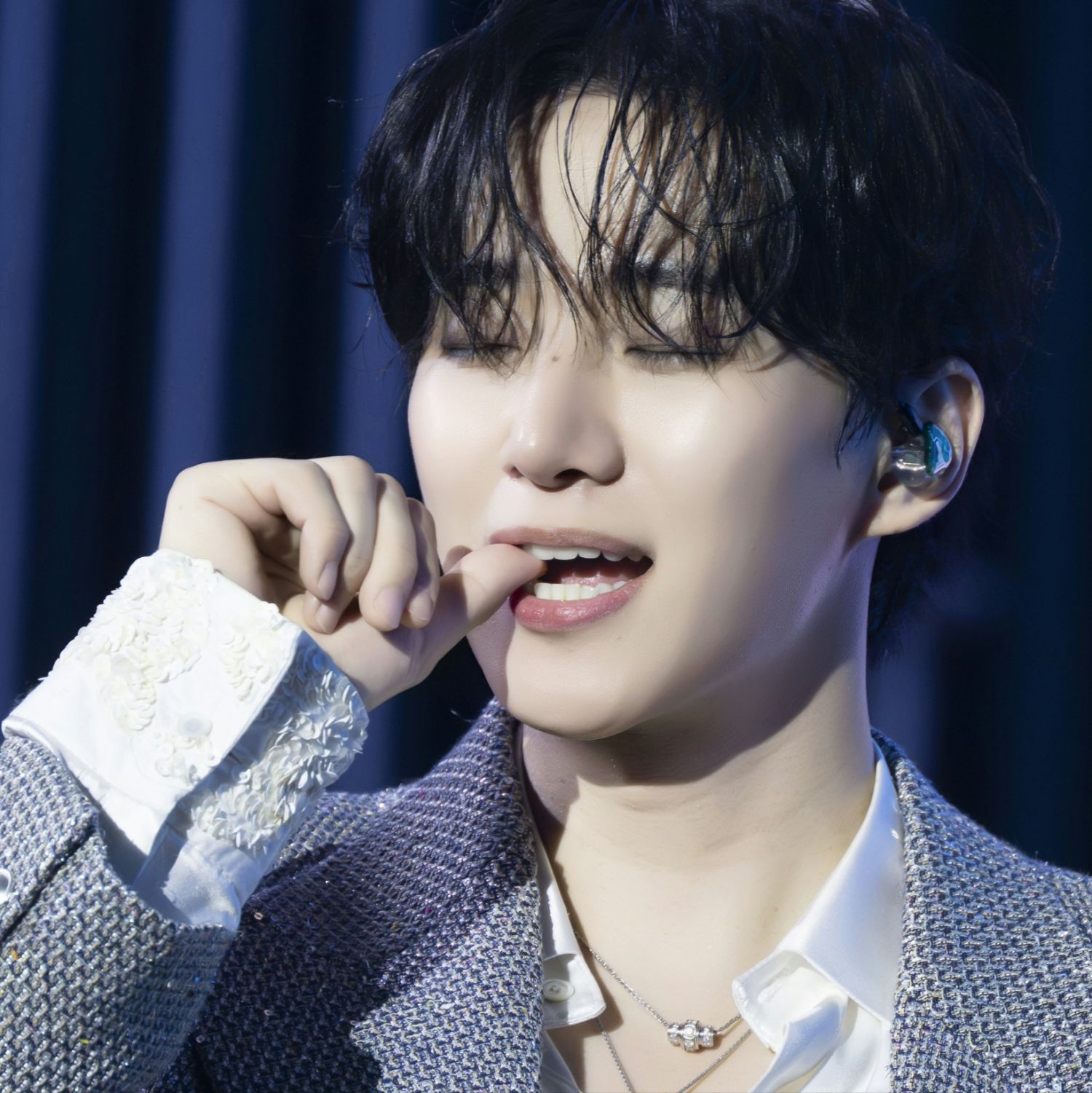 Behind-the-scenes cut of Junho (2PM)