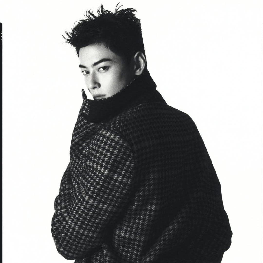 Latest photo of Eunwoo (ASTRO)