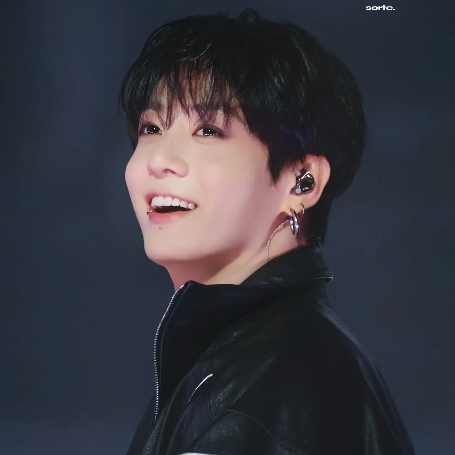 Foto aktivitas terbaru Jungkook (BTS)