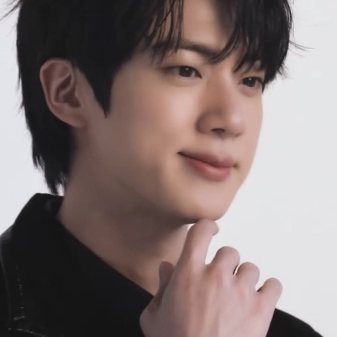 진 (방탄소년단)의 비하인드 컷