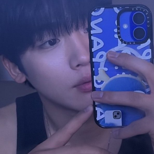 Recent activity shot of Kim Yohan (WEi)