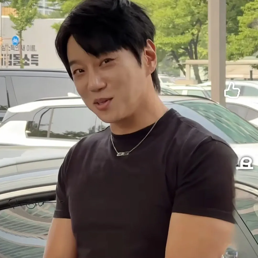 Behind-the-scenes cut of Hwang Chiyeol