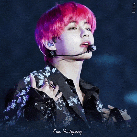 Momen yang diabadikan oleh penggemar V (BTS)