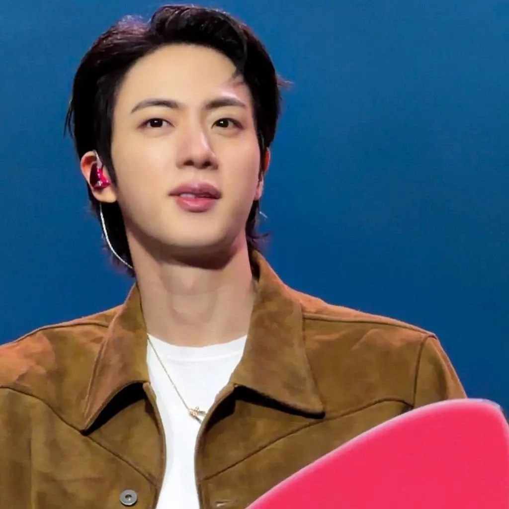 A moment captured by Jin (BTS)'s fan