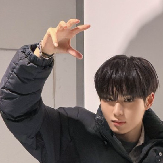 A moment captured by Kim Junseo (ALPHA DRIVE ONE)'s fan