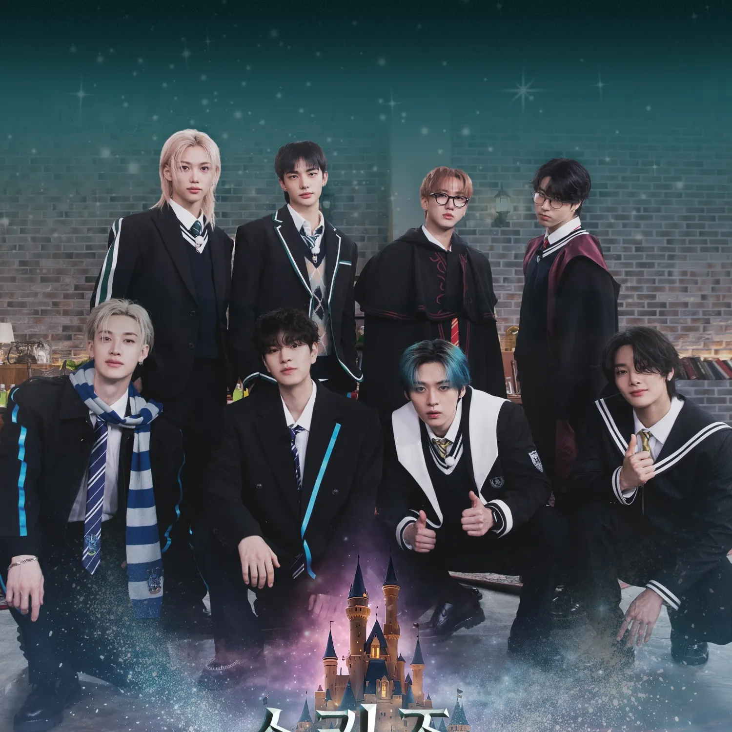 Behind-the-scenes cut of Stray Kids