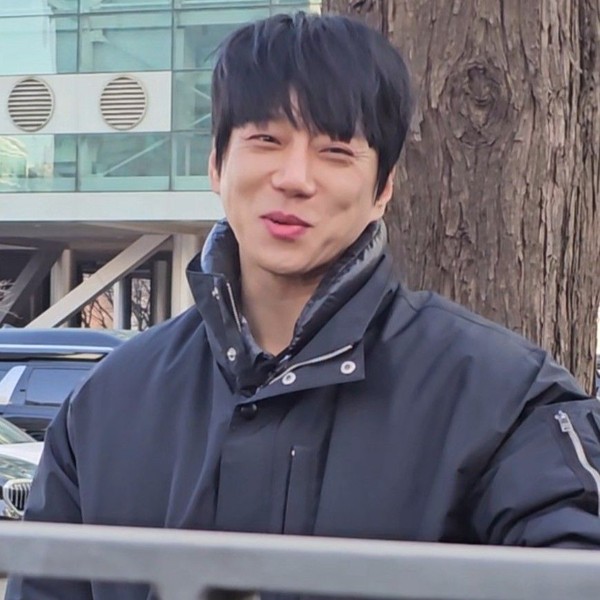 Shining profile picture of Hwang Chiyeol on today's Choeaedol