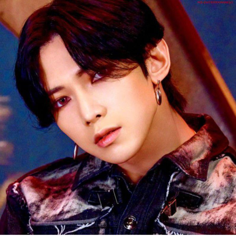 Recent activity shot of Yeosang (ATEEZ)