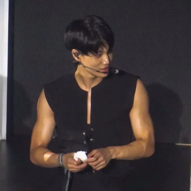 A moment captured by EXO's fan