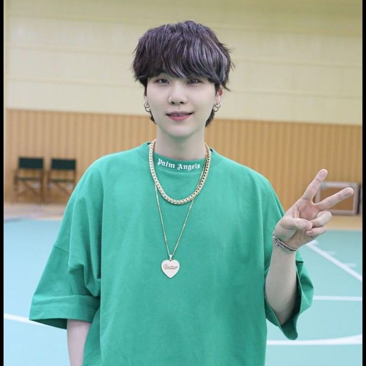 SUGA (BTS)の舞台裏ショット