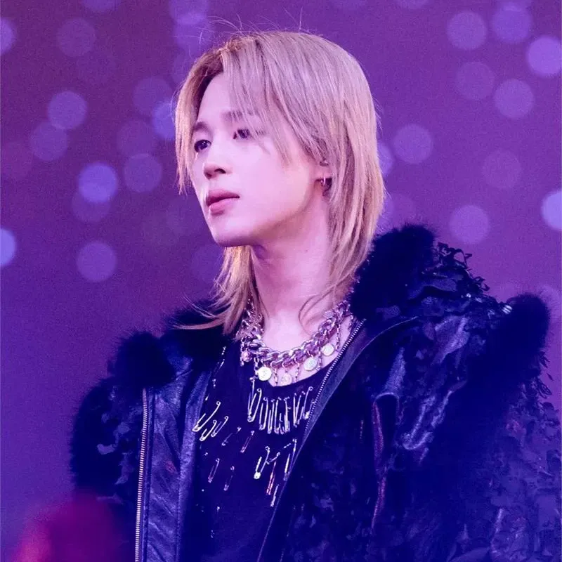 Foto aktivitas terbaru Jimin (BTS)