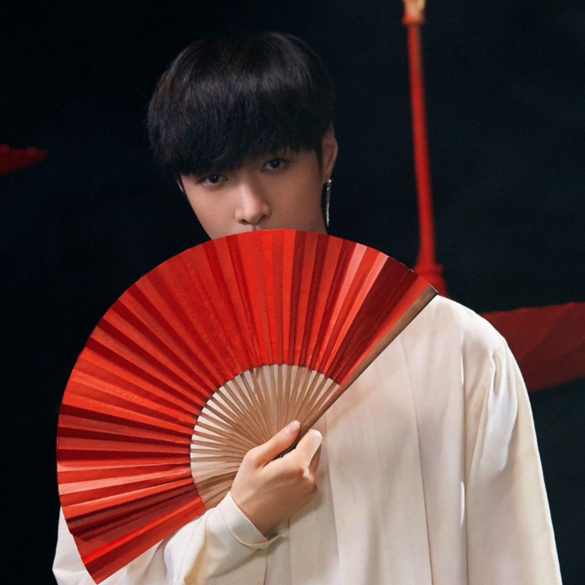 Recent activity shot of Lay (EXO)