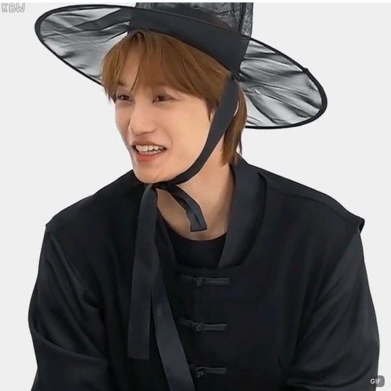 Behind-the-scenes cut of Kai (EXO)