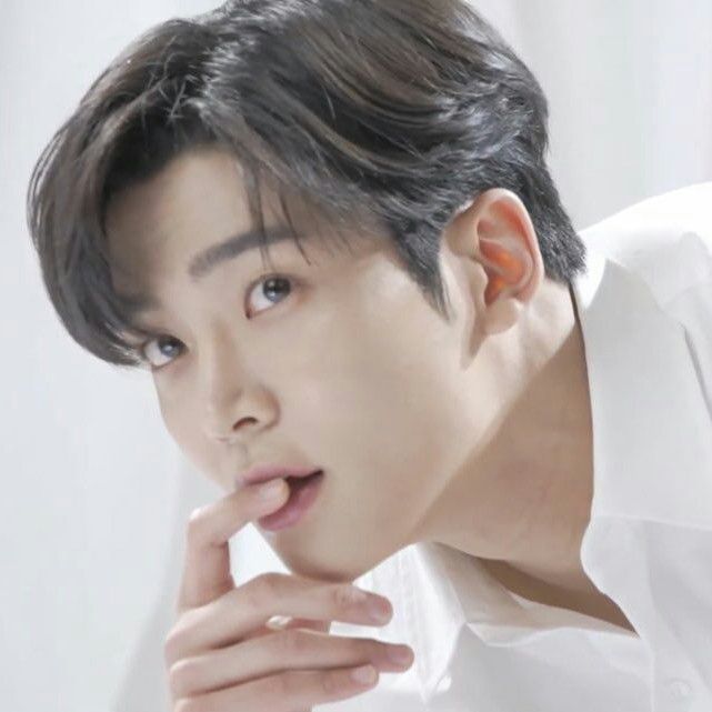 Latest photo of Rowoon