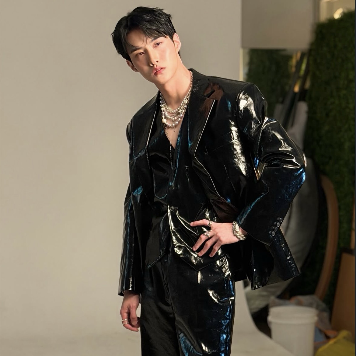 Behind-the-scenes cut of Yeoone (PENTAGON)
