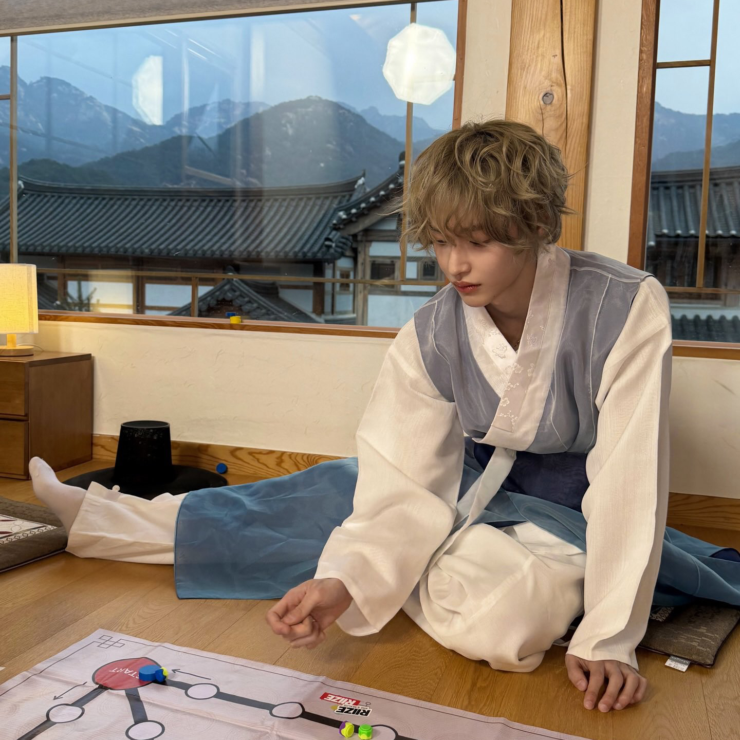 Behind-the-scenes cut of RIIZE