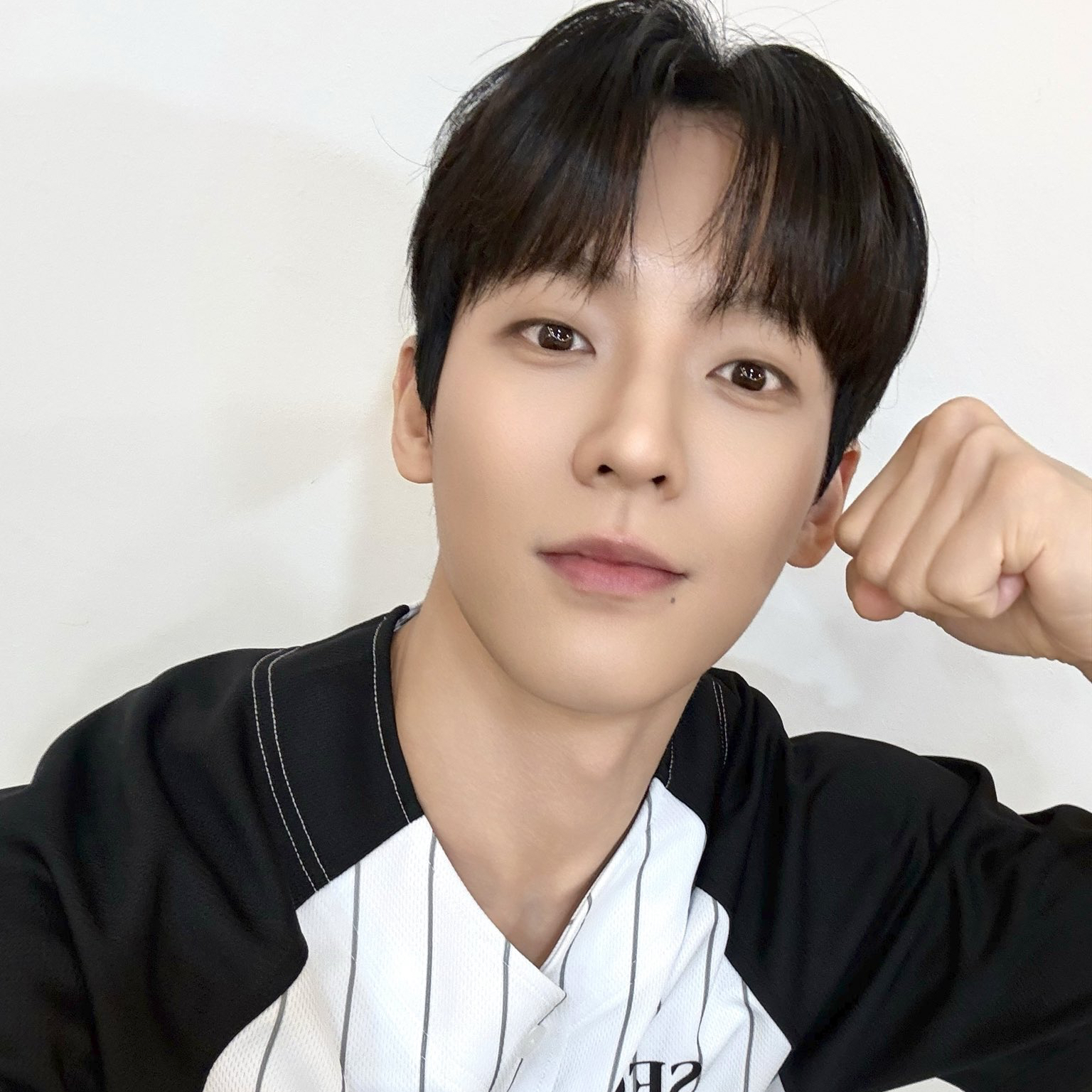 Potret di balik layar Lee Minhyuk (BTOB)