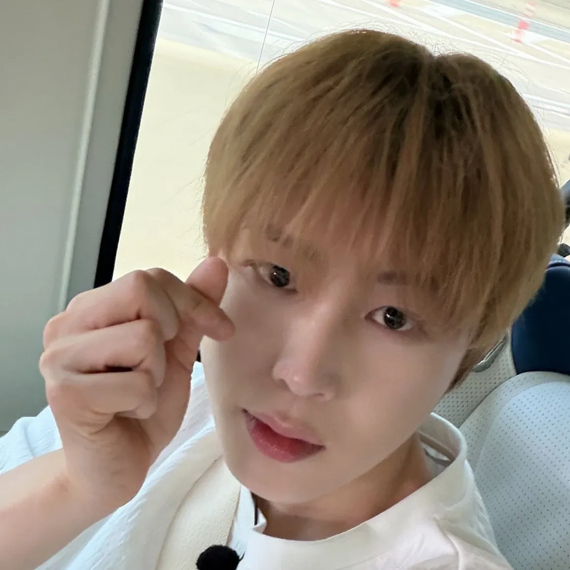 Behind-the-scenes cut of Ha Sungwoon