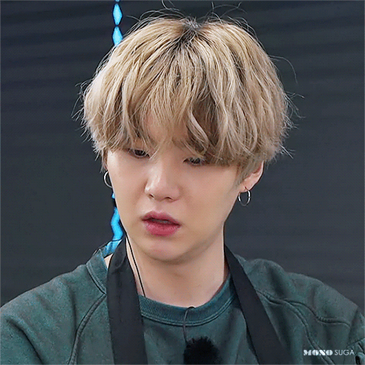 SUGA (BTS)の舞台裏ショット