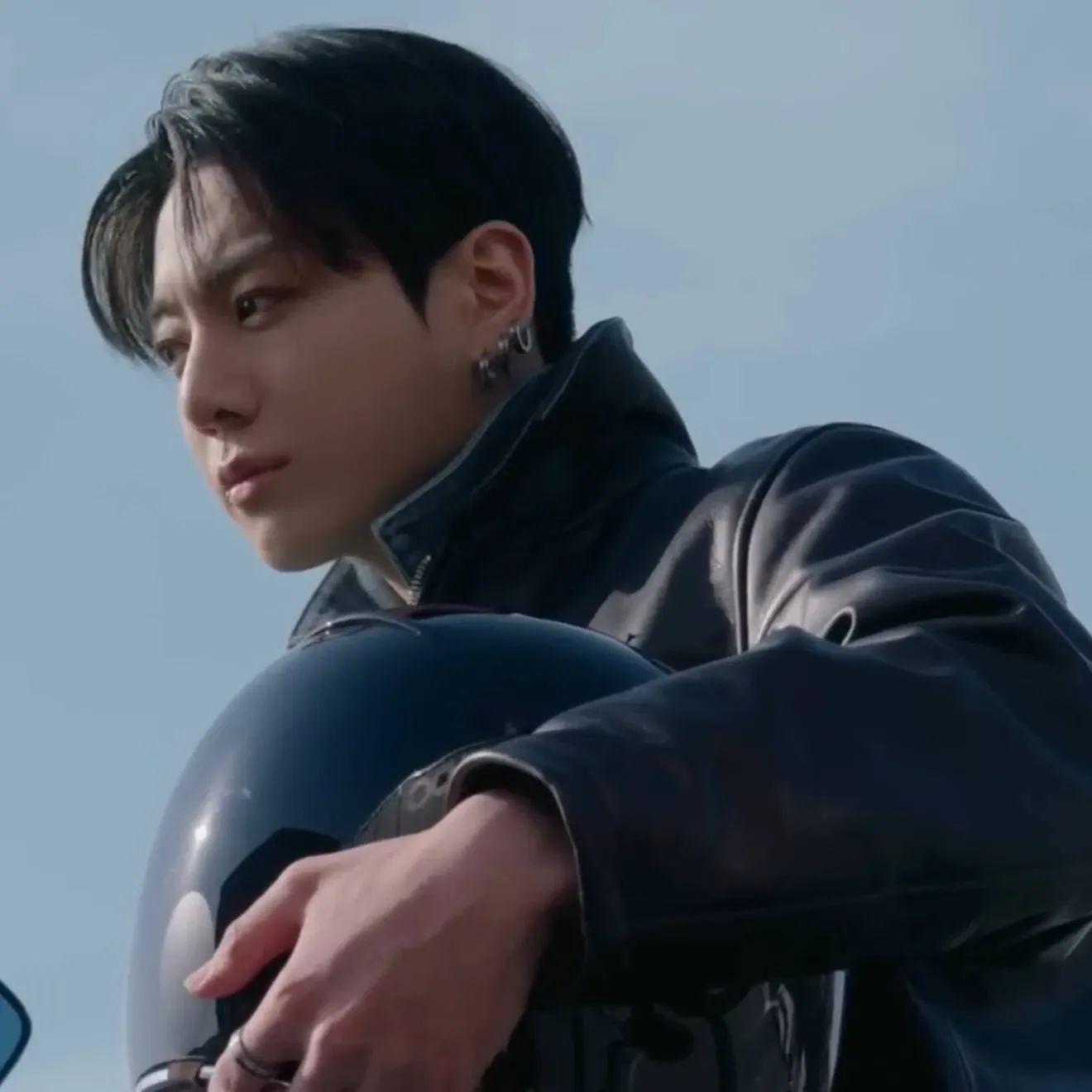 Foto aktivitas terbaru Jungkook (BTS)